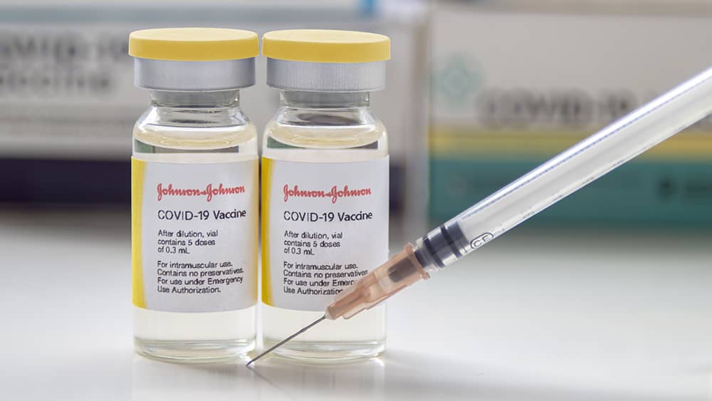 Coronavirus-Covid-19-Johnson-and-Johnson-Vaccine-Syringe-1